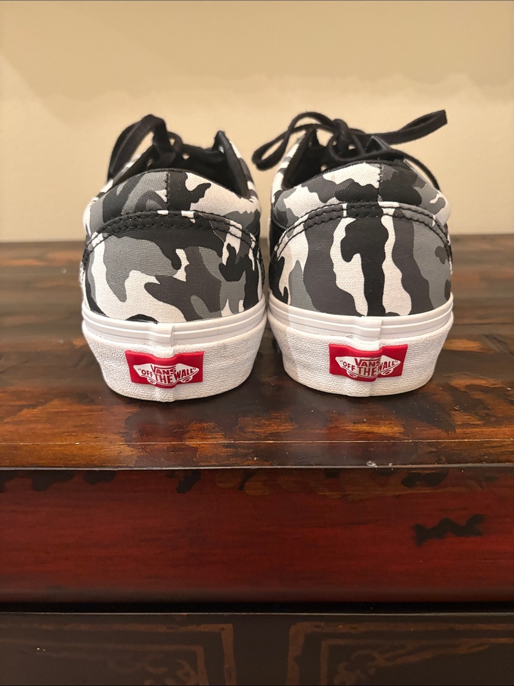 Vans Camo Black, White & Gray Low-Top Sneakers- Women’s 8.5 - Picture 5 of 10
